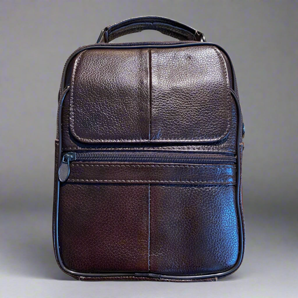 The Gentleman’s Carry-Structured Men’s Leather Bag